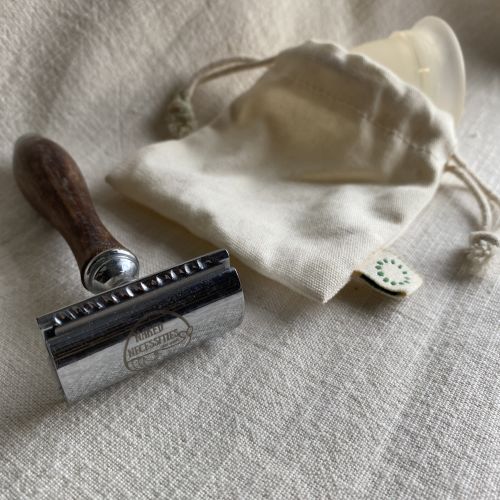 Menstrual Cup & Safety Razor